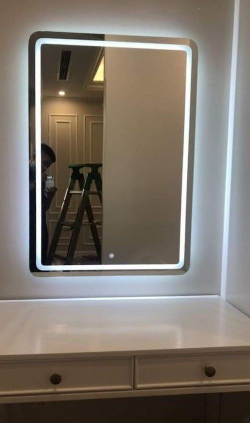 آینه چراغدار مستطیل لمسی